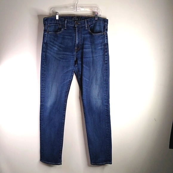 Lucky Brand - Medium Wash Straight Leg Jeans - Size 38x34 - Picture 1 of 8